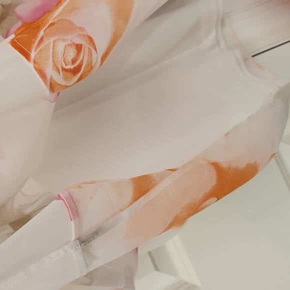 Calvin Klein, white floral, size 10 - Picture 4 of 7